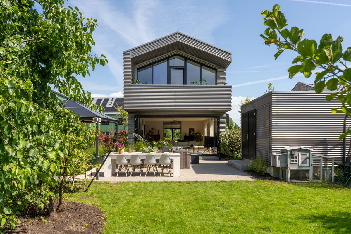 Villa met puntdak